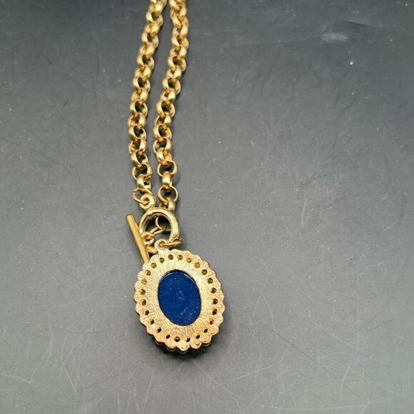 Blue Cabochon Encircled by 24 Yellow Beads On A Gold Tone Chain Classic Office - Picture 5 of 6